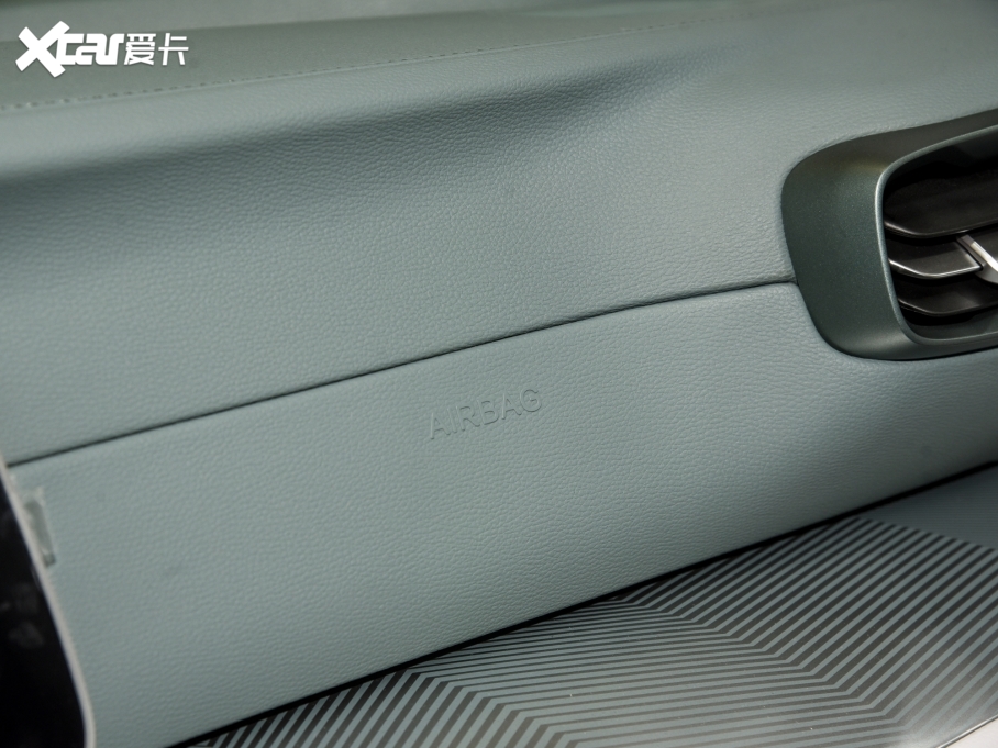 2023O S(ARCFOX S) ɭְ 735E+ 175kW