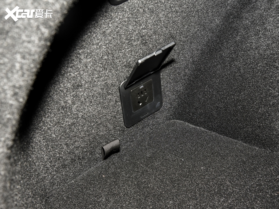 2023O S(ARCFOX S) ɭְ 735E+ 175kW