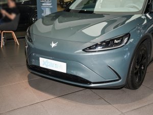 2023ɭְ 525E 160kW ^