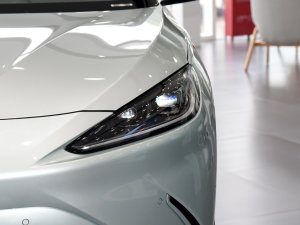 2023ɭְ 735E+ 160kW ^