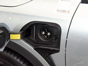 2023ɭְ 735E+ 160kW ^