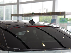 2023ɭְ 735E+ 160kW ^