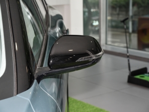 2023ɭְ 735E+ 175kW ^