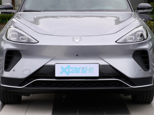 2023款极狐 阿尔法T(ARCFOX αT) 森林版 688E+ 175kW