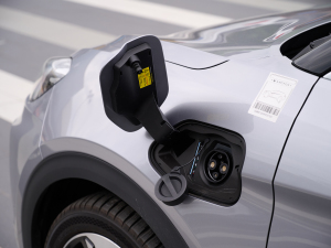 2023ɭְ 688E+ 175kW ^