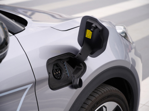 2023ɭְ 688E+ 175kW ^