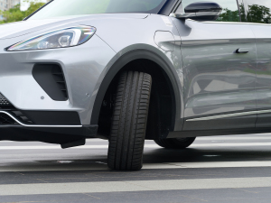 2023ɭְ 688E+ 175kW ^