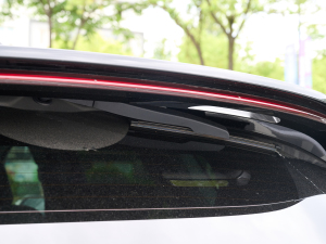 2023ɭְ 688E+ 175kW ^