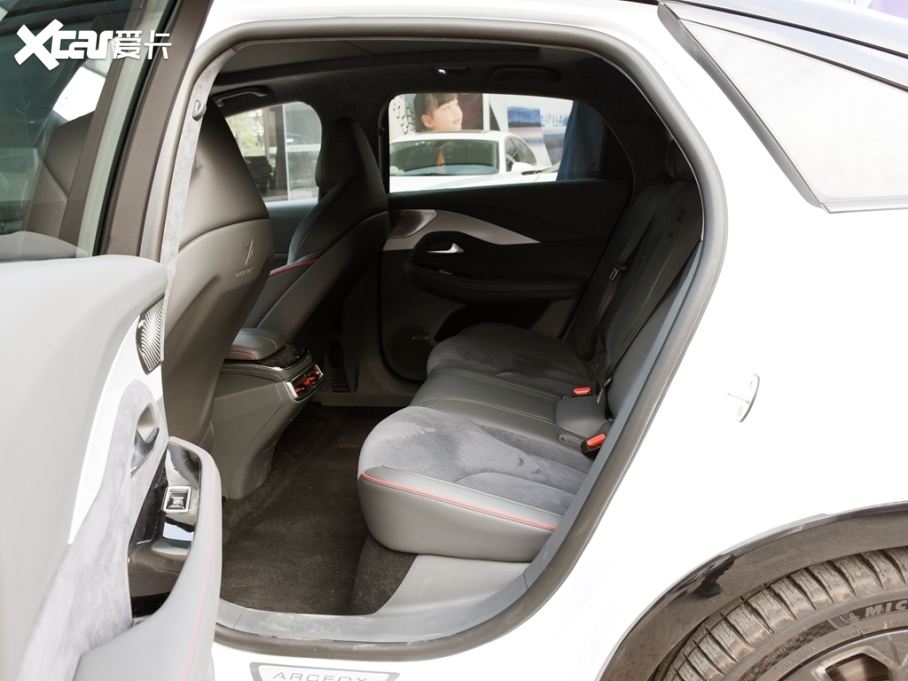 2024O S(ARCFOX S) аPRO