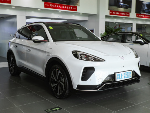 2025款688MAX 160kW 整体外观