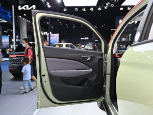 2021 400 APro {λ܇T