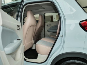 2023款403智享版 后排空间