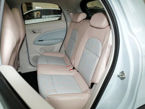 2023款403智享版 后排座椅