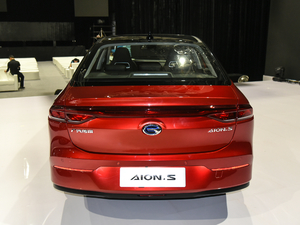 2019款魅Max 630 正后	