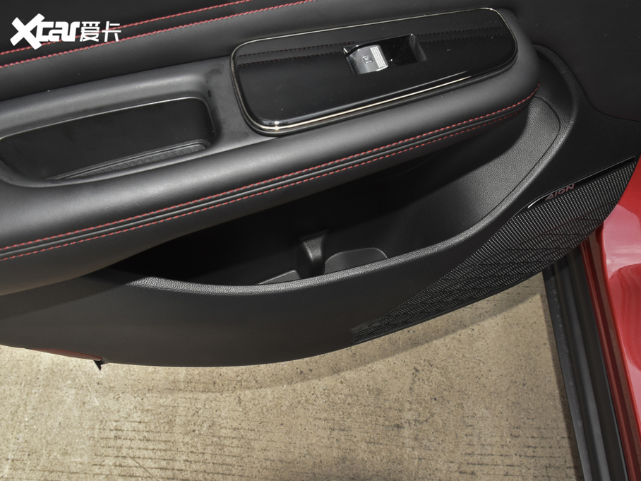 2020A(y)ion V(V) 80 {