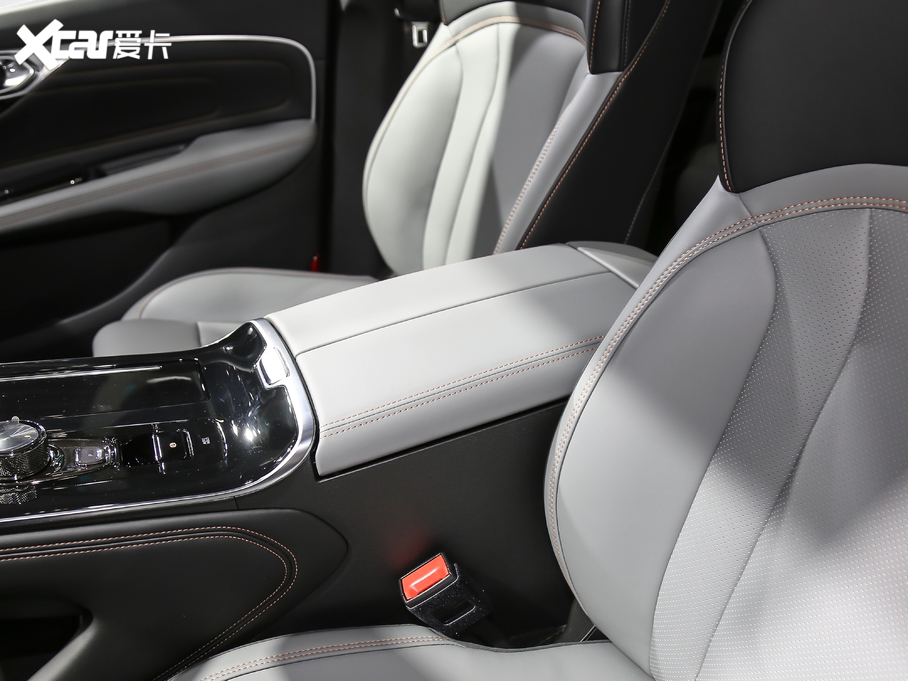 2020A(y)ion V(V) 70 {