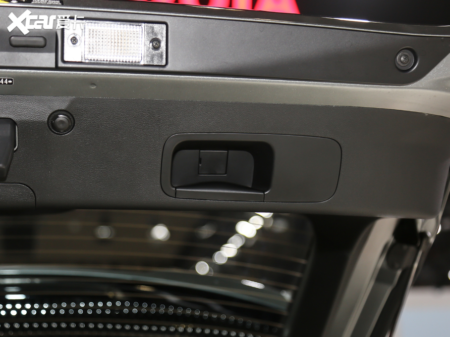 2020A(y)ion V(V) 70 {