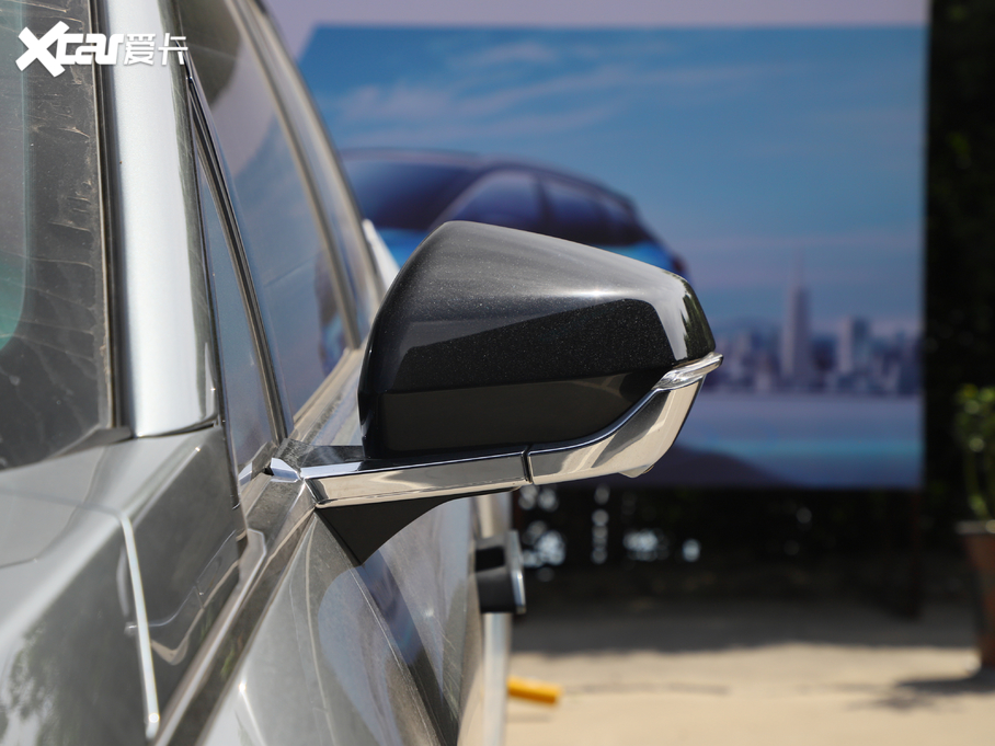 2020A(y)ion V(V) 70 {