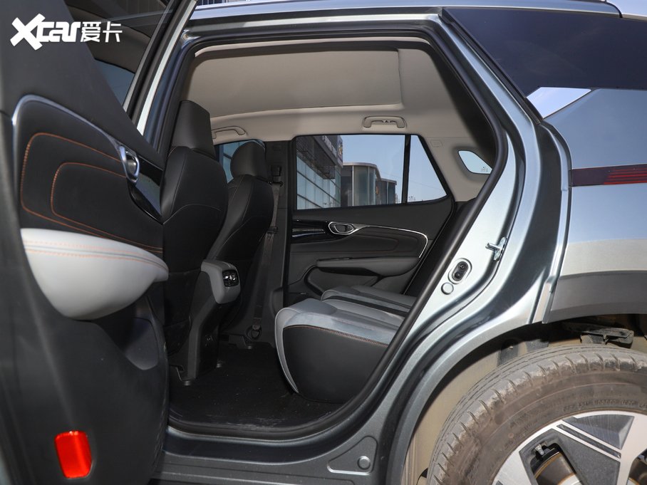 2020A(y)ion V(V) 70 {