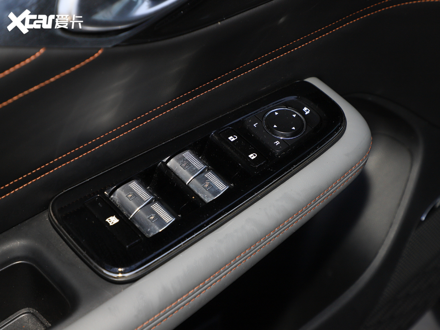 2020A(y)ion V(V) 70 {