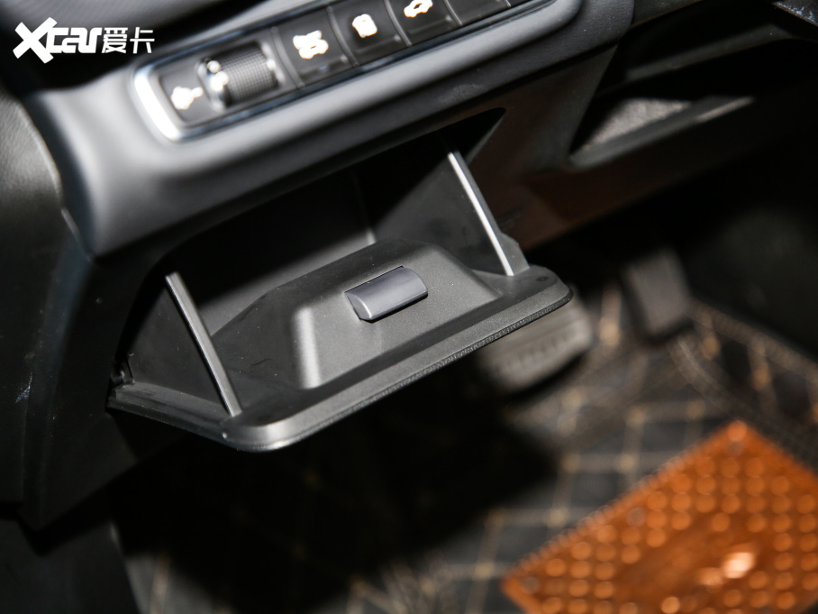 2020A(y)ion V(V) 80 {