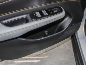 2021Plus 70 I(lng) F ǰT(ch)g