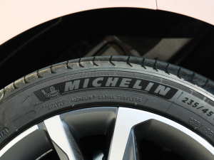 2021Plus 70 Ƽ ݆̥Ʒ