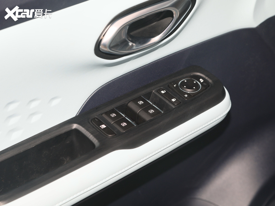 2022AION Y Plus 70 { F