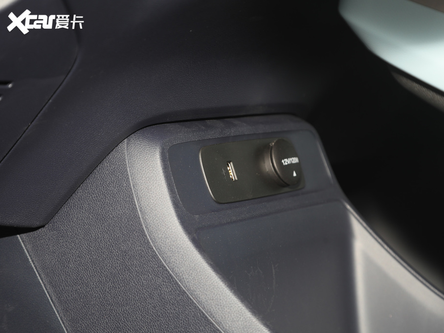 2022AION Y Plus 70 { F