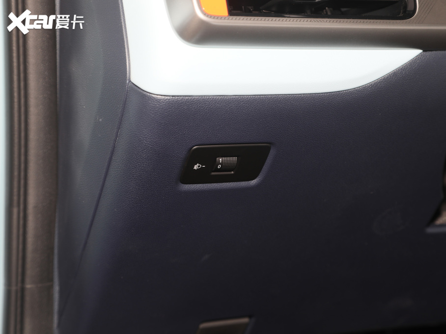 2022AION Y Plus 70 { F