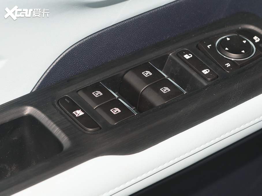 2022AION Y Plus 70 { F