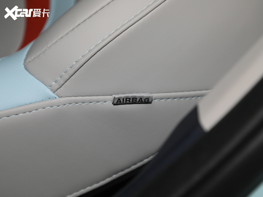 2022AION Y Plus 70 { F