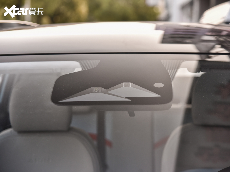 2022A(y)ION Y Plus 70 I(lng) F