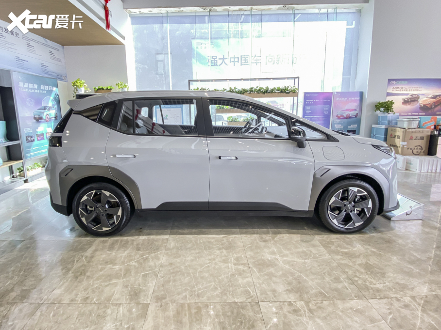 2022AION Y Plus 80 Lm