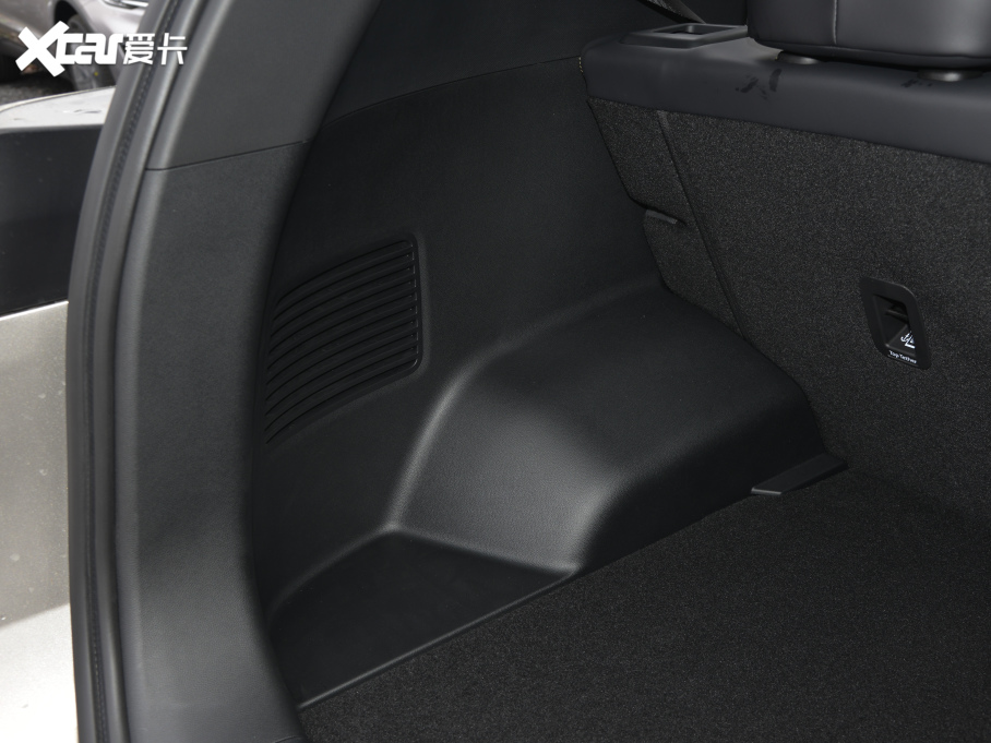 2022A(y)ION Y Plus 70 Ƽ F