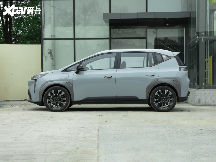 2022AION Y Plus 70 Ƽ Ԫ