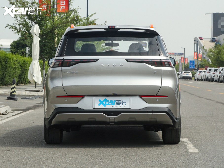 2022AION Y Plus 70 { Ԫ