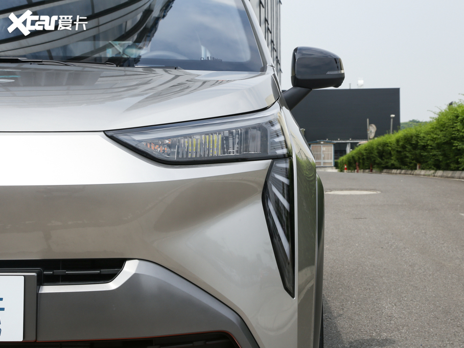 2022AION Y Plus 70 { Ԫ