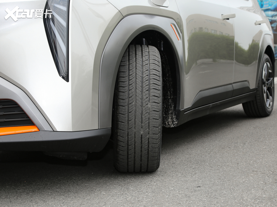 2022AION Y Plus 70 { Ԫ