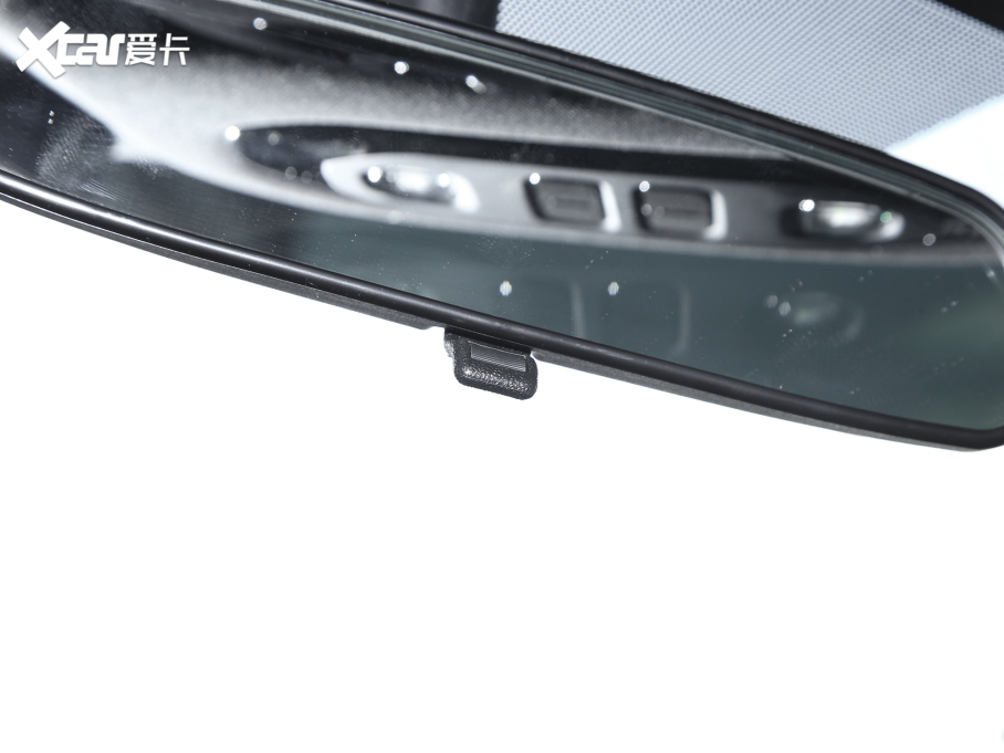 2022AION Y Plus 70 { Ԫ