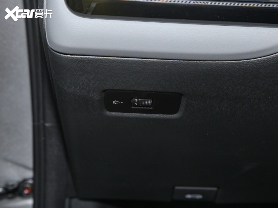 2022AION Y Plus 70 { Ԫ