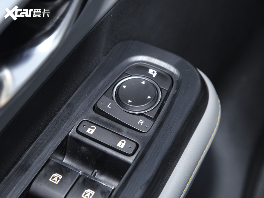 2022AION Y Plus 70 { Ԫ