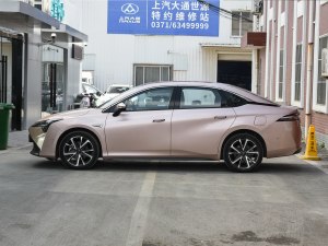 2022款Plus 80 智驾版 正侧（左）