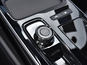 2022款魅 580 Pio 换挡杆
