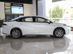 2022款炫 580 Pio 59.4kWh 正侧（右）
