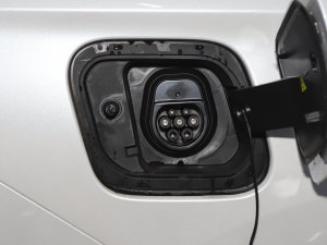 2022 580 Pio 59.4kWh ^