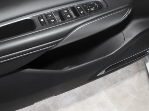 2022 580 Pio 59.4kWh ǰTg