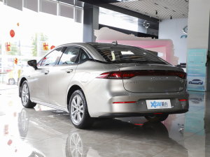 2022款魅 580 左后45度