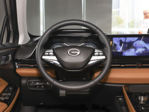 2022款魅 580 方向盘