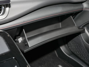 2023款Plus 80 智享科技版 三元锂 手套箱
